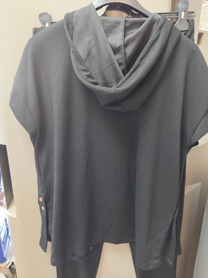 Siyah Kısa Kapüşonlu Fermuarlı Kadın Yelek - Görsel 5