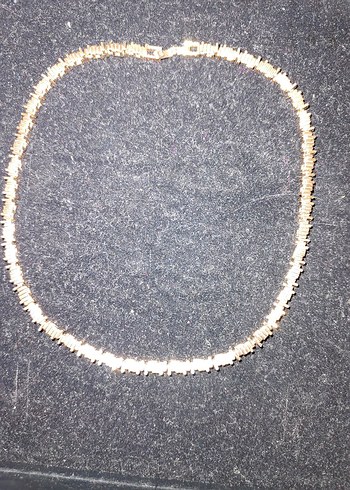 Uzun Zincir Detaylı Altın Renkli Kadın Kolye - Görsel 5