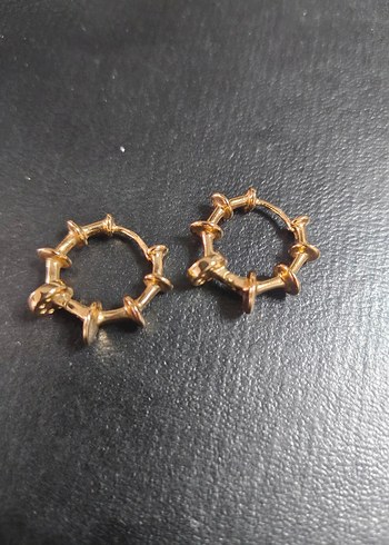 Altın Renk Mini Kemerli Kadın Küpeler - Görsel 5