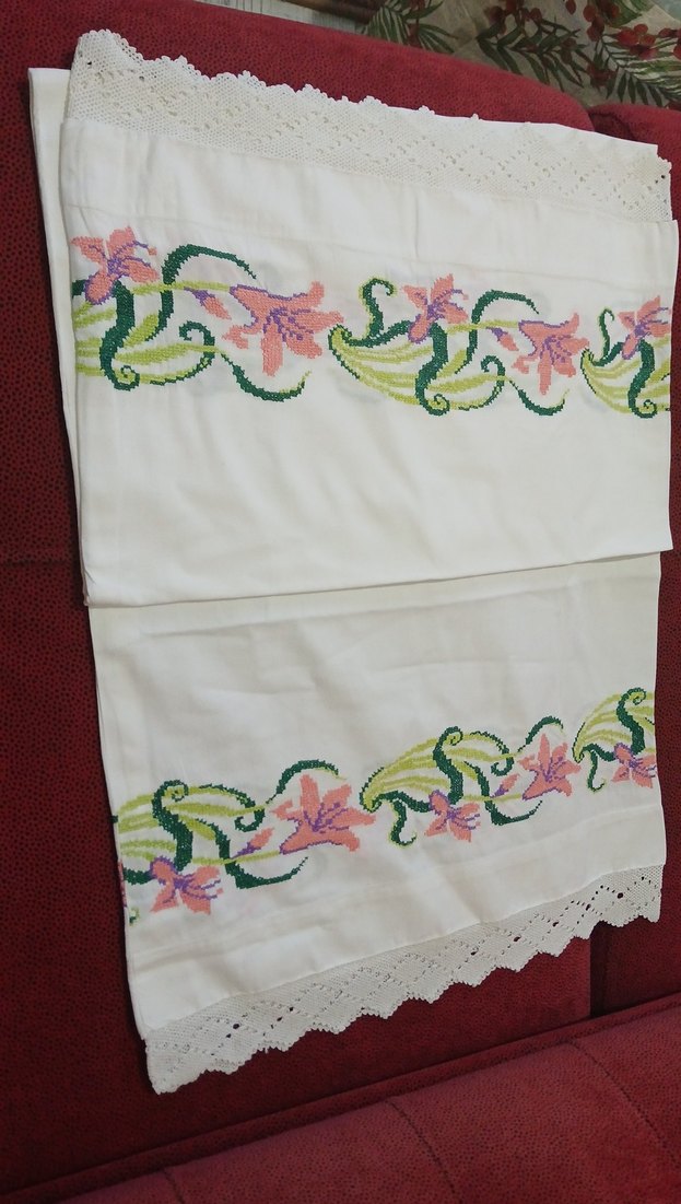 Nakışlı Pastel Renkli Beyaz uzun Yastık Kılıfı - Görsel 3