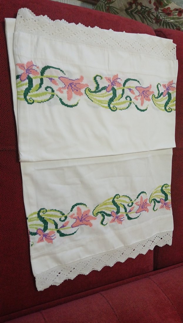 Nakışlı Pastel Renkli Beyaz uzun Yastık Kılıfı - Görsel 2