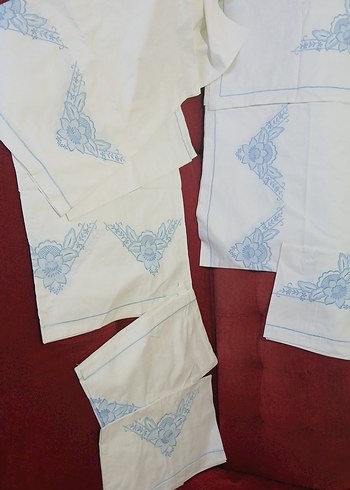 Mavi Nakışlı Beyaz Yatak karyola takım - Görsel 7