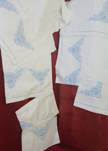 Mavi Nakışlı Beyaz Yatak karyola takım - Görsel 5