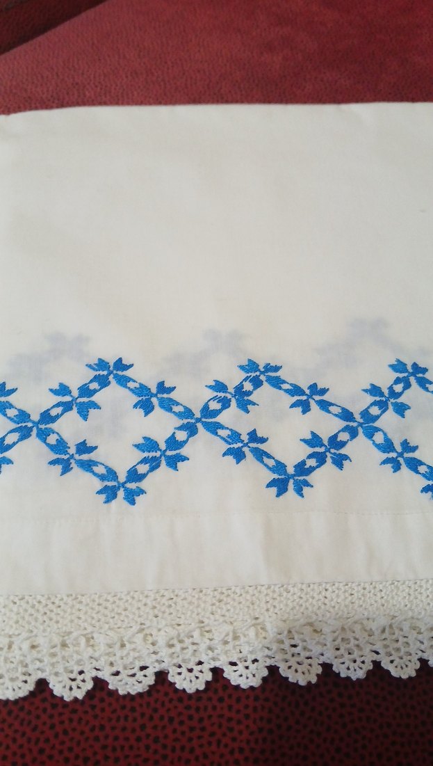 Nakışlı Beyaz Örtü yastık - Görsel 3