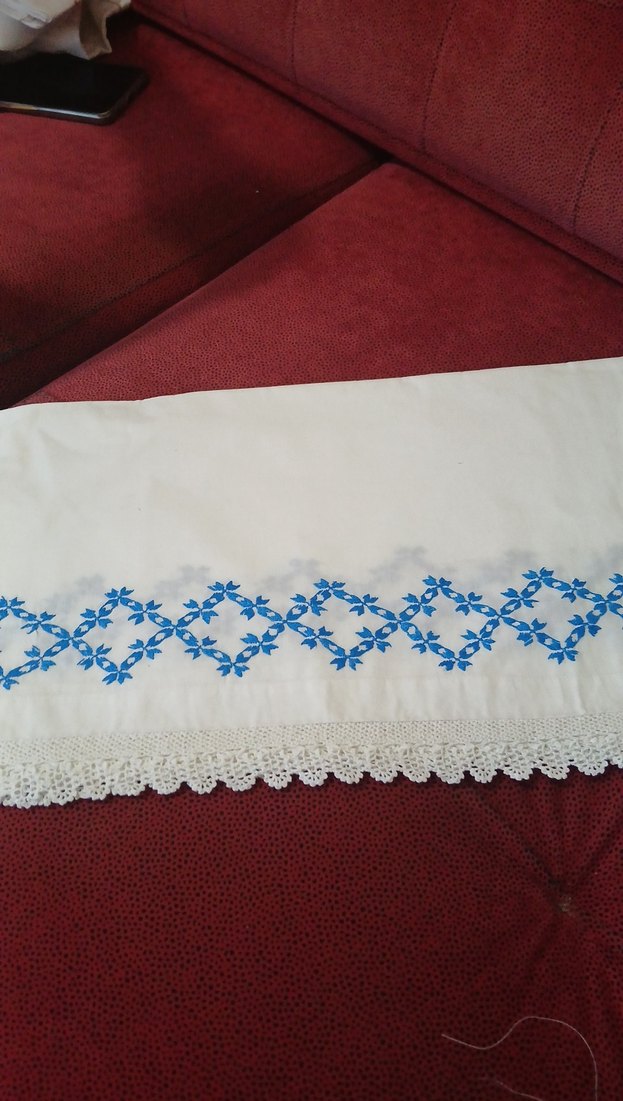 Nakışlı Beyaz Örtü yastık - Görsel 2