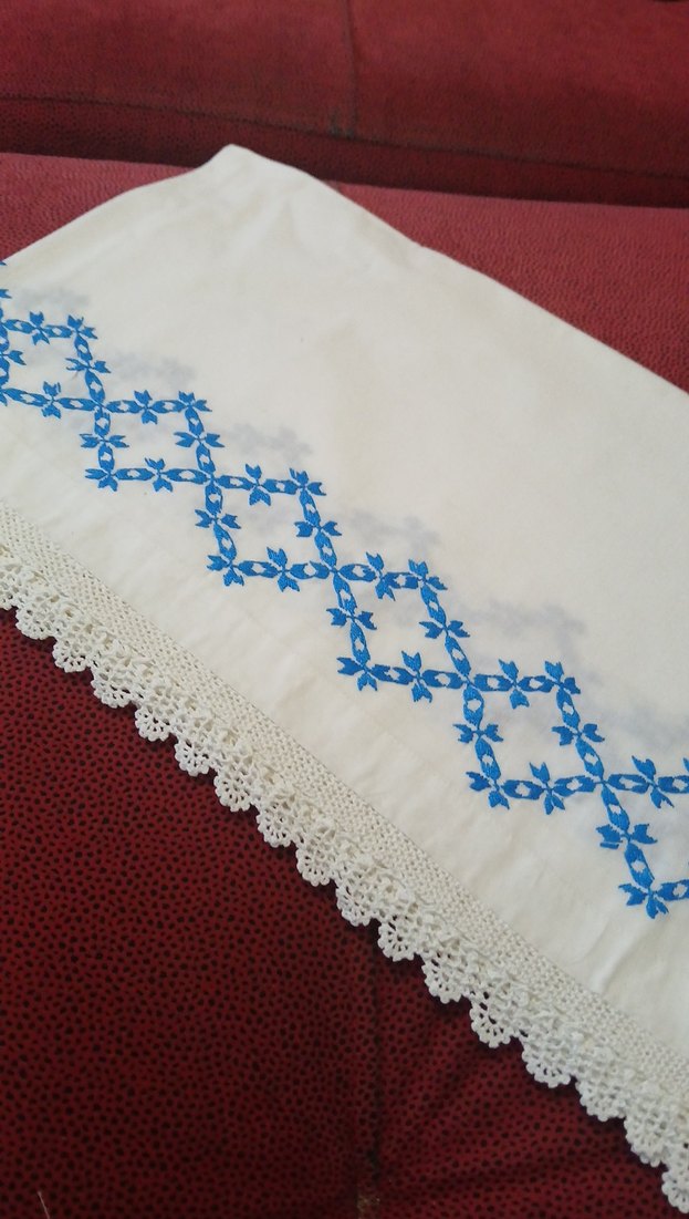 Nakışlı Beyaz Örtü yastık - Görsel 4