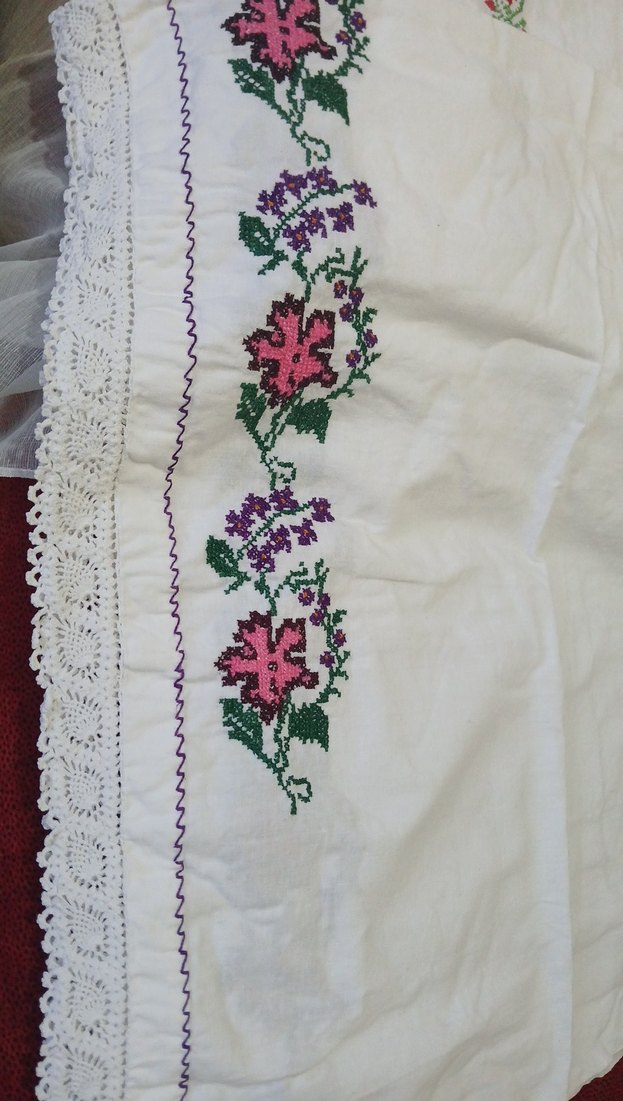 Nakışlı Beyaz Yastık Kılıfı kanaviçe - Görsel 3