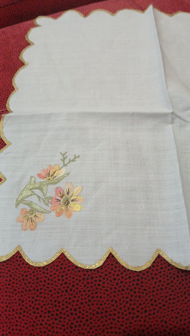 Nakışlı Beyaz tepsi Örtüsü - Görsel 3