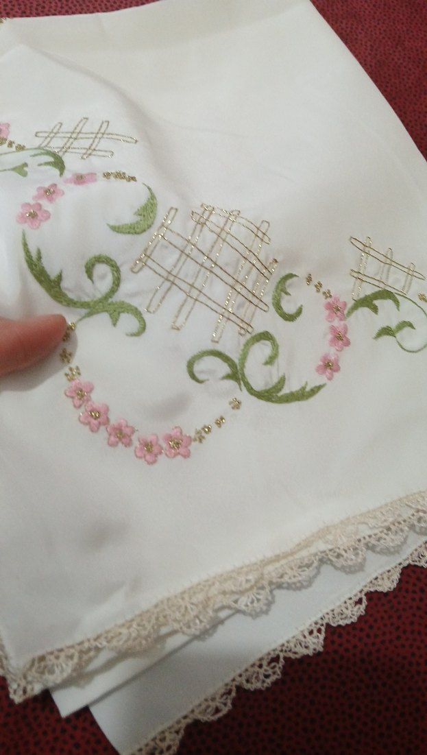 Nakışlı Beyaz Masa Örtüsü ipek Nişan bohçası - Görsel 2