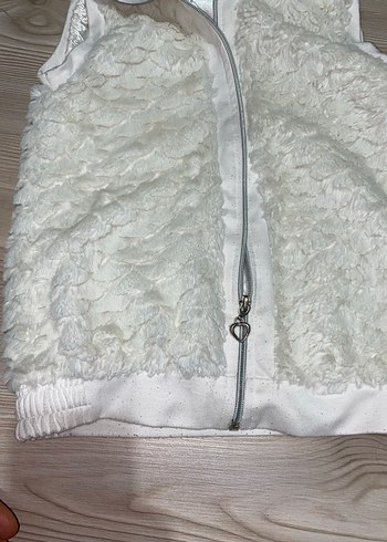 Kürk Detaylı Beyaz Kadın Yelek - Görsel 6