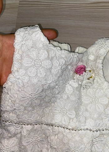 Kız Çocuk Dantel İşlemeli Beyaz Elbise - Görsel 5