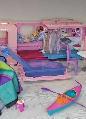 Barbie karavanı 