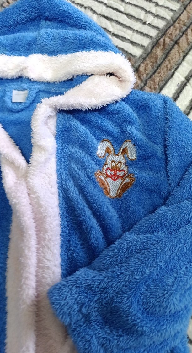 Kapüşonlu Mavi Erkek Çocuk Bornoz - Görsel 2