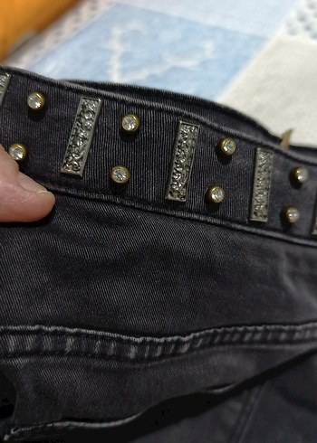 Tokalı Gri Rock Punk Denim Kadın Jean