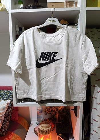 Nike Kadın Beyaz Kısa Kollu Tişört