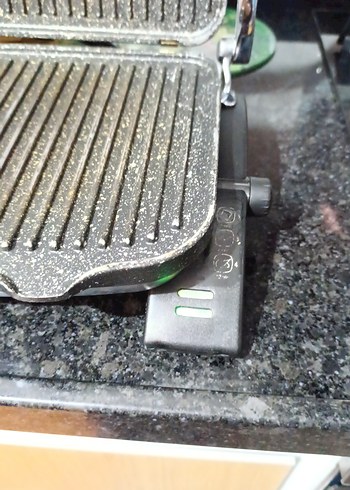 korkmaGri Tost Makinesi ve Sandviç Yapıcı - Görsel 9