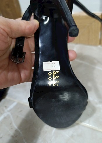 Siyah Parlak Yılan Desenli Tokalı Stiletto Kadın Ayakkabı38 no - Görsel 15