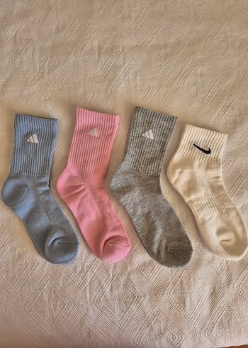 4 adet orjinal Adidas çorap