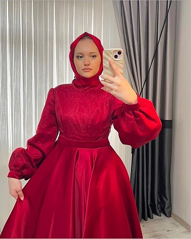 Abiye Meliha tarhanacı valeria kırmızı