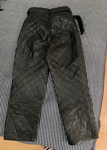 Kadın Siyah Tokalı Midi Kumaş Pantolon - Görsel 5