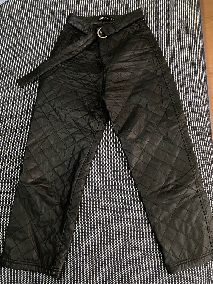 Kadın Siyah Tokalı Midi Kumaş Pantolon - Görsel 3