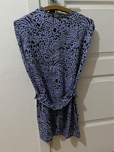 Bershka Elbise