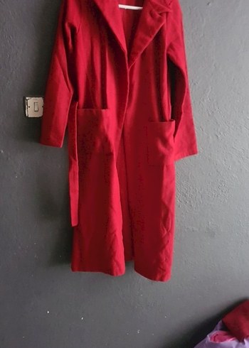 Kemerli Kırmızı Kadın Uzun Kaban - Görsel 2