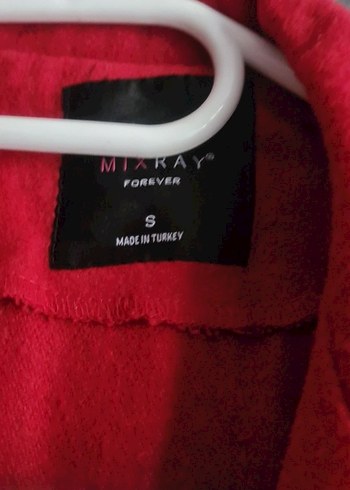 Kemerli Kırmızı Kadın Uzun Kaban - Görsel 3