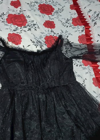 Siyah uzun abiye bana bol geliyo oyuzden guzel durmadı  lbeden - Görsel 5