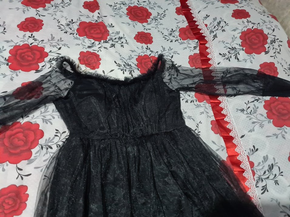 Siyah uzun abiye bana bol geliyo oyuzden guzel durmadı  lbeden - Görsel 5