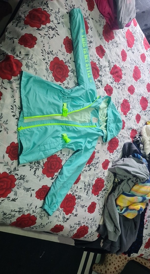 Kız Çocuk Turkuaz Kapüşonlu Fermuarlı Yağmurluk - Görsel 2