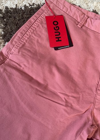 Hugo Pembe Pamuklu Erkek Şort - Görsel 2