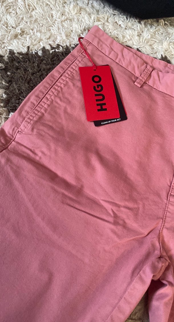 Hugo Pembe Pamuklu Erkek Şort - Görsel 2