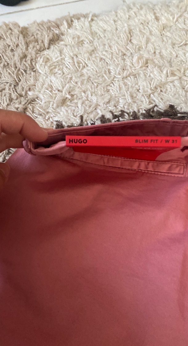 Hugo Pembe Pamuklu Erkek Şort - Görsel 4