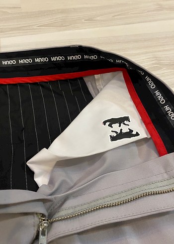 Hugo Boss Bej Kumaş Kemerli Pantolon