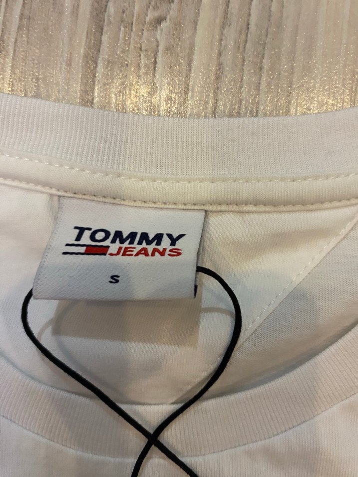 Tommy Hilfiger Beyaz Baskılı Kısa Kollu Tişört - Görsel 3
