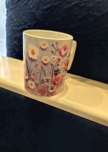 Beyaz Pastel Çiçek Desenli Seramik Kupa - Görsel 2