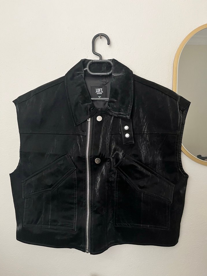 Siyah Deri Kemerli Kolsuz Biker Ceket - Görsel 4