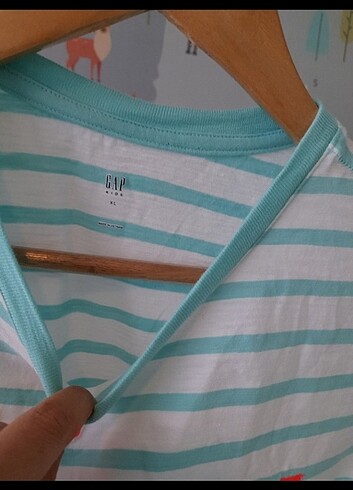 Gap gap tshirt