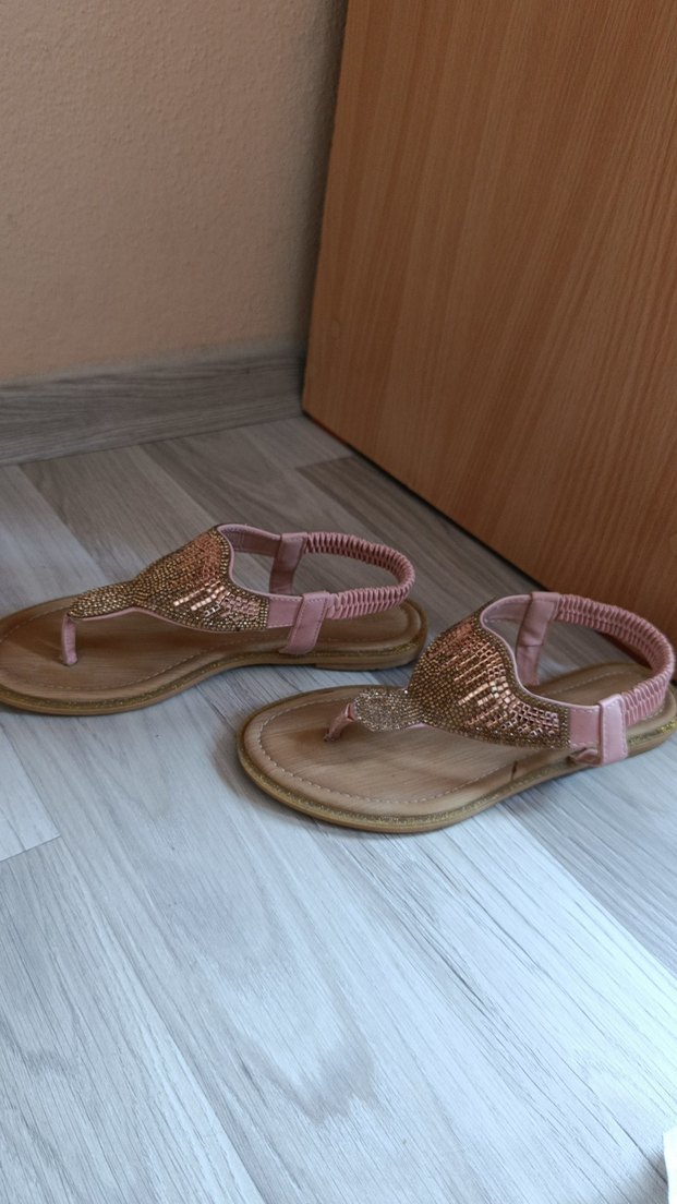 Boncuk İşlemeli Pembe  Sandalet - Görsel 2