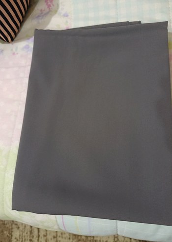 Kadın Gri Dökümlü Şal - Görsel 2