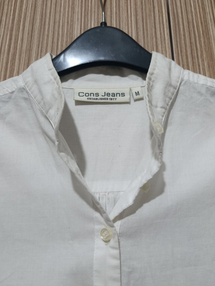 Düğmeli Beyaz Keten Kadın Gömlek - Görsel 3