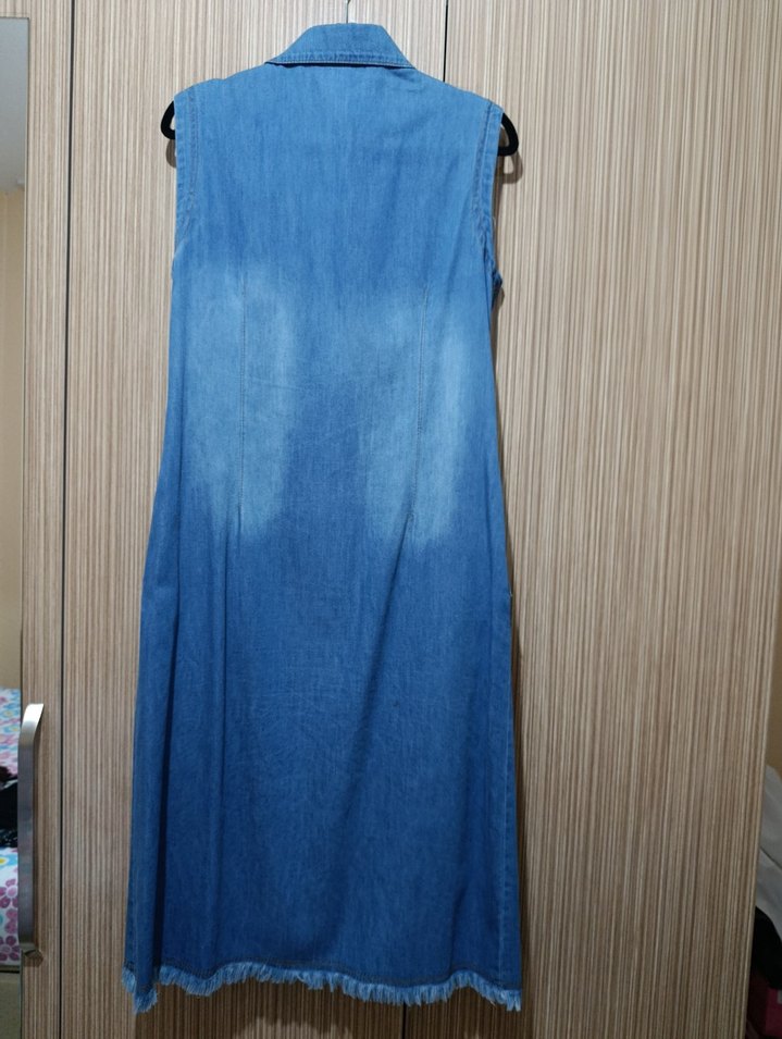 Düğmeli Uzun Kollasız Kot Ceket - Görsel 3