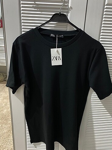 Zara Basic T-Shirt