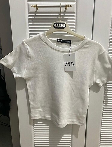 Zara Crop
