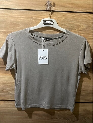 Zara Crop
