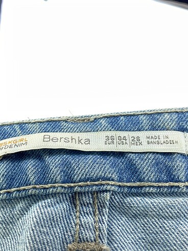 36 Beden mavi Renk Bershka Mini Etek %70 İndirimli.