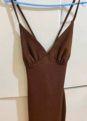 V Yaka Kahverengi Uzun İnce Elbise - Görsel 2