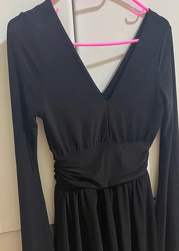 Siyah V Yaka Uzun Kollu Gotik Midi Elbise - Görsel 3