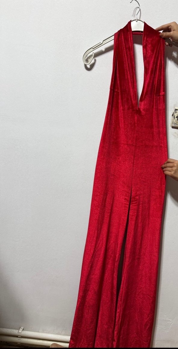 Kırmızı Parlak V Yakalı Kadın Tulum - Görsel 2